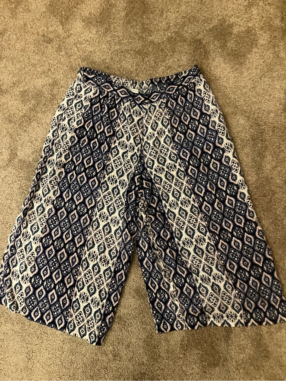 Search for Sanity Navy and White Diamond-batik Print wide leg Capri